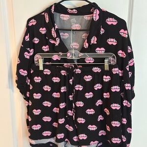 Black and Pink Lips Pajama Set